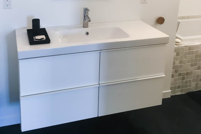 Sleek Basement Suite Bath-5